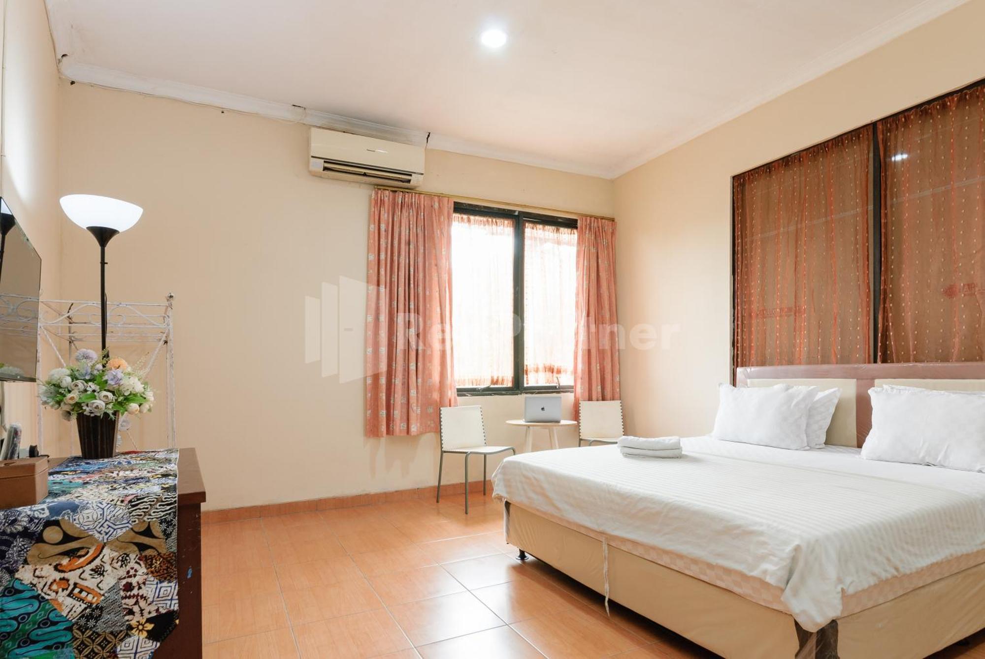 Sr Residence Near Mall Ciputra Cibubur Mitra Reddoorz Бекаси Экстерьер фото